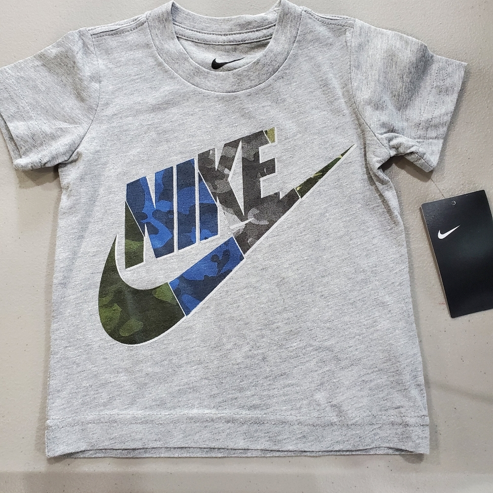 🆕️ Nike tee